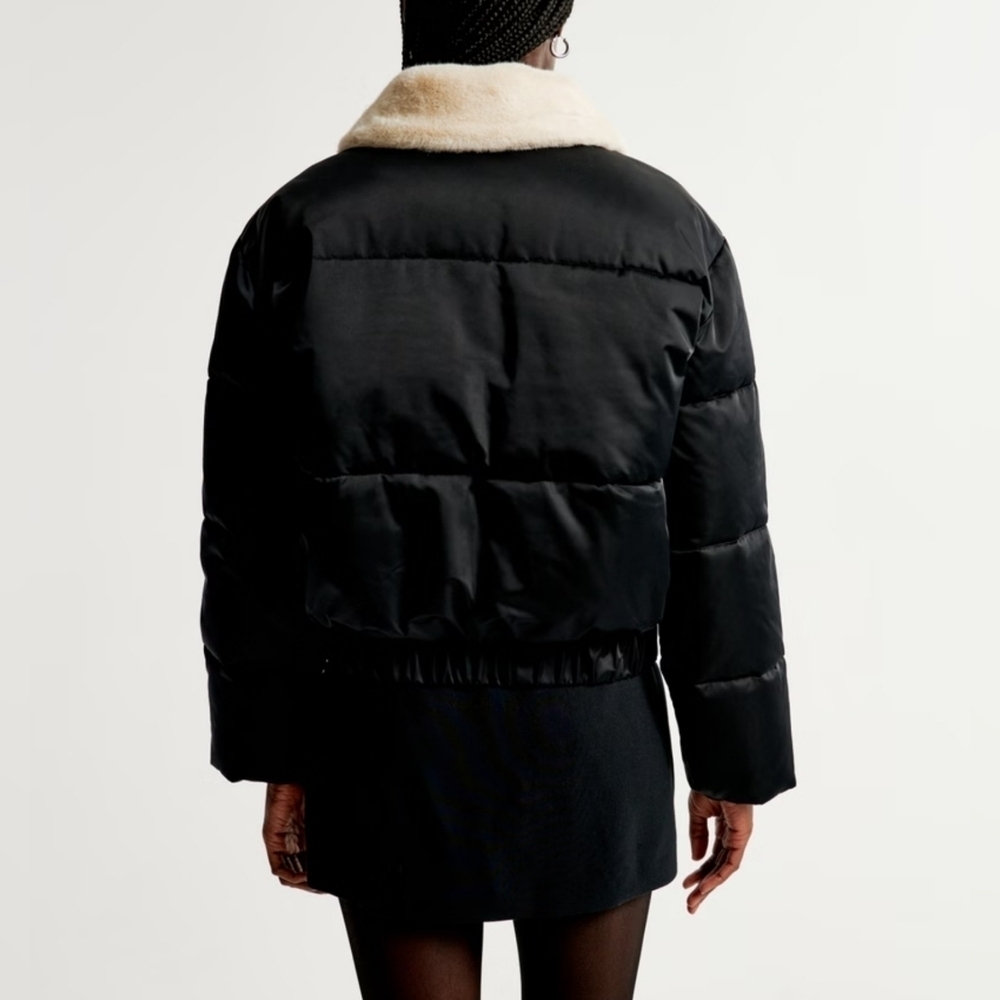 Abercrombie & Fitch Vegan Fur Collar Mini Quilted Ultra Puffer BLACK Outerwear - Picture 4 of 15